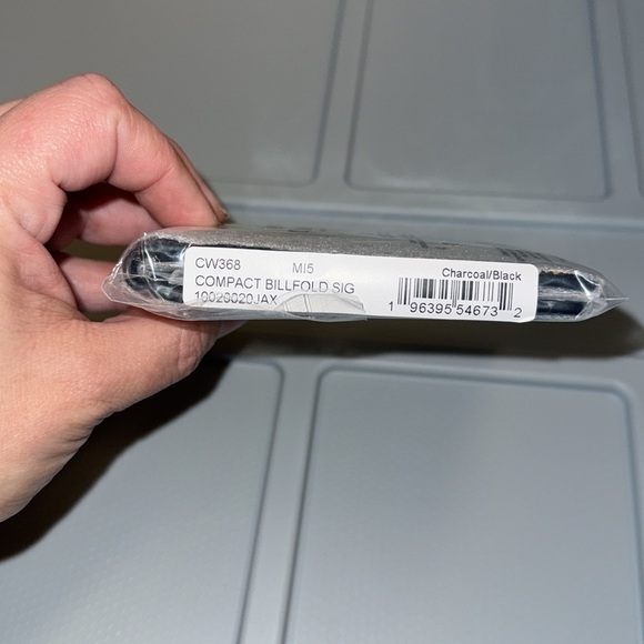 Coach Compact Billfold Wallet In Signature Canvas - Picture 4 of 7